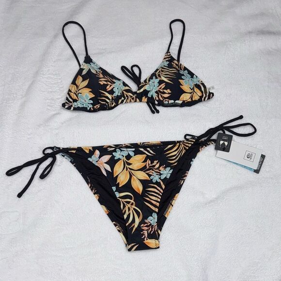 RIP CURL SUN DANCE TRIANGLE SET
BLACK Womens Size Medium - Picture 3 of 8